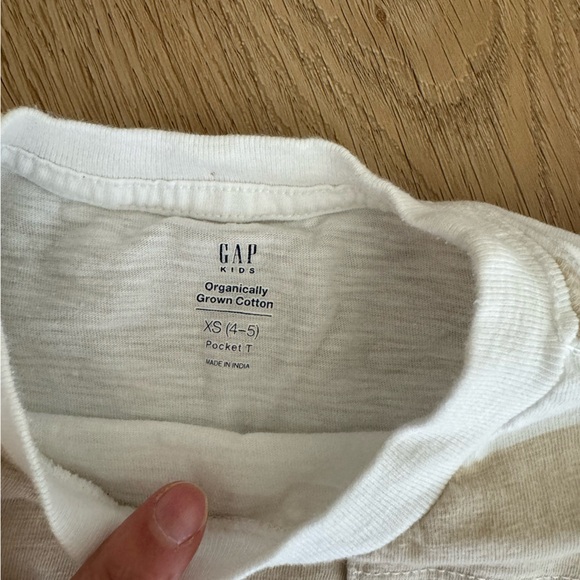 Gap kids striped tee size 4/5 - Picture 3 of 4